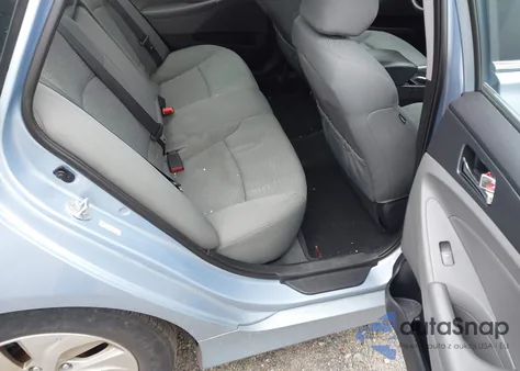 2013 Hyundai Sonata Hybrid from USA, damaged, VIN KMHEC4A44DA076676